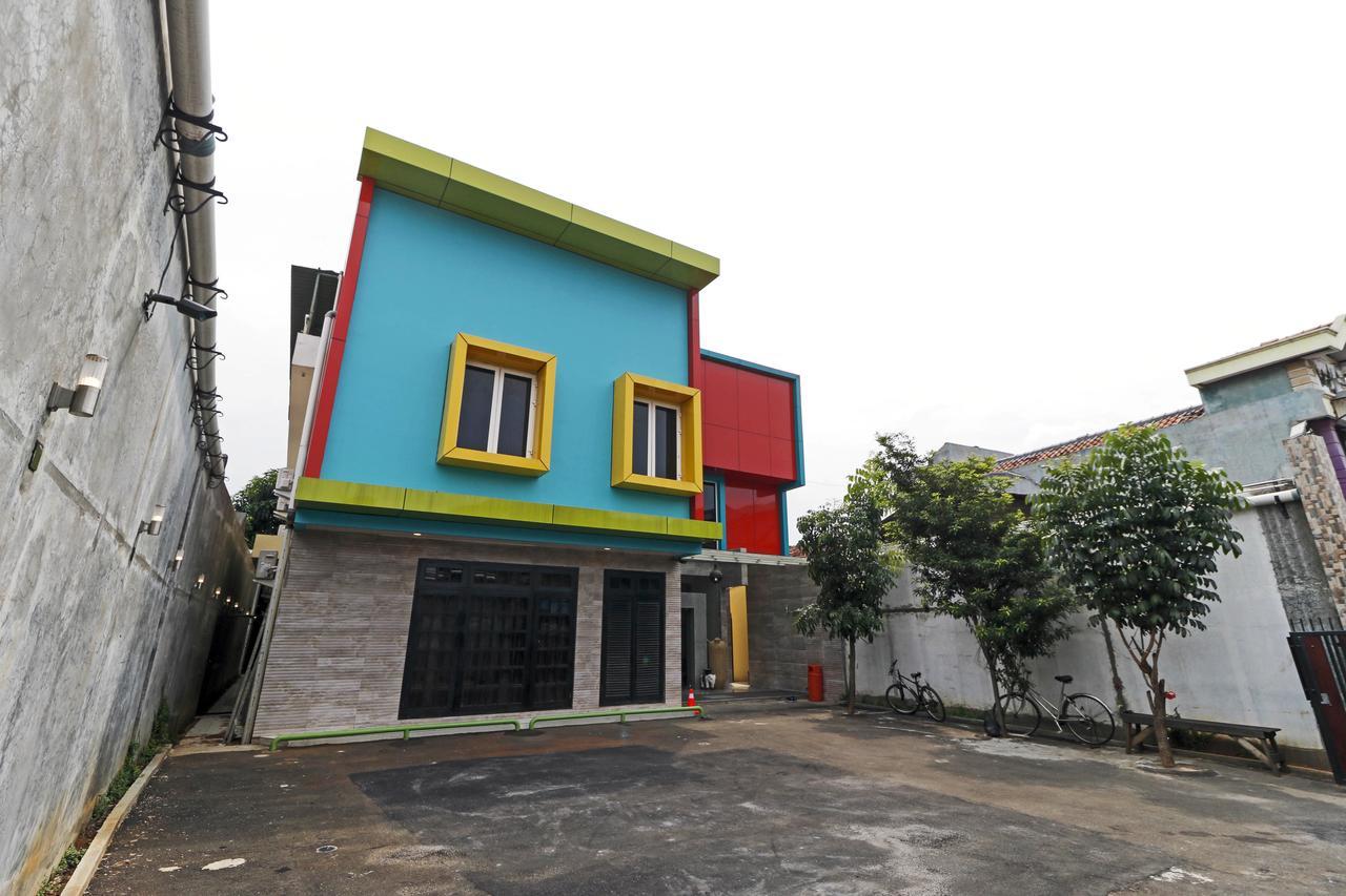 Reddoorz Plus Near Halim Perdanakusuma 2 Jakarta Eksteriør bilde